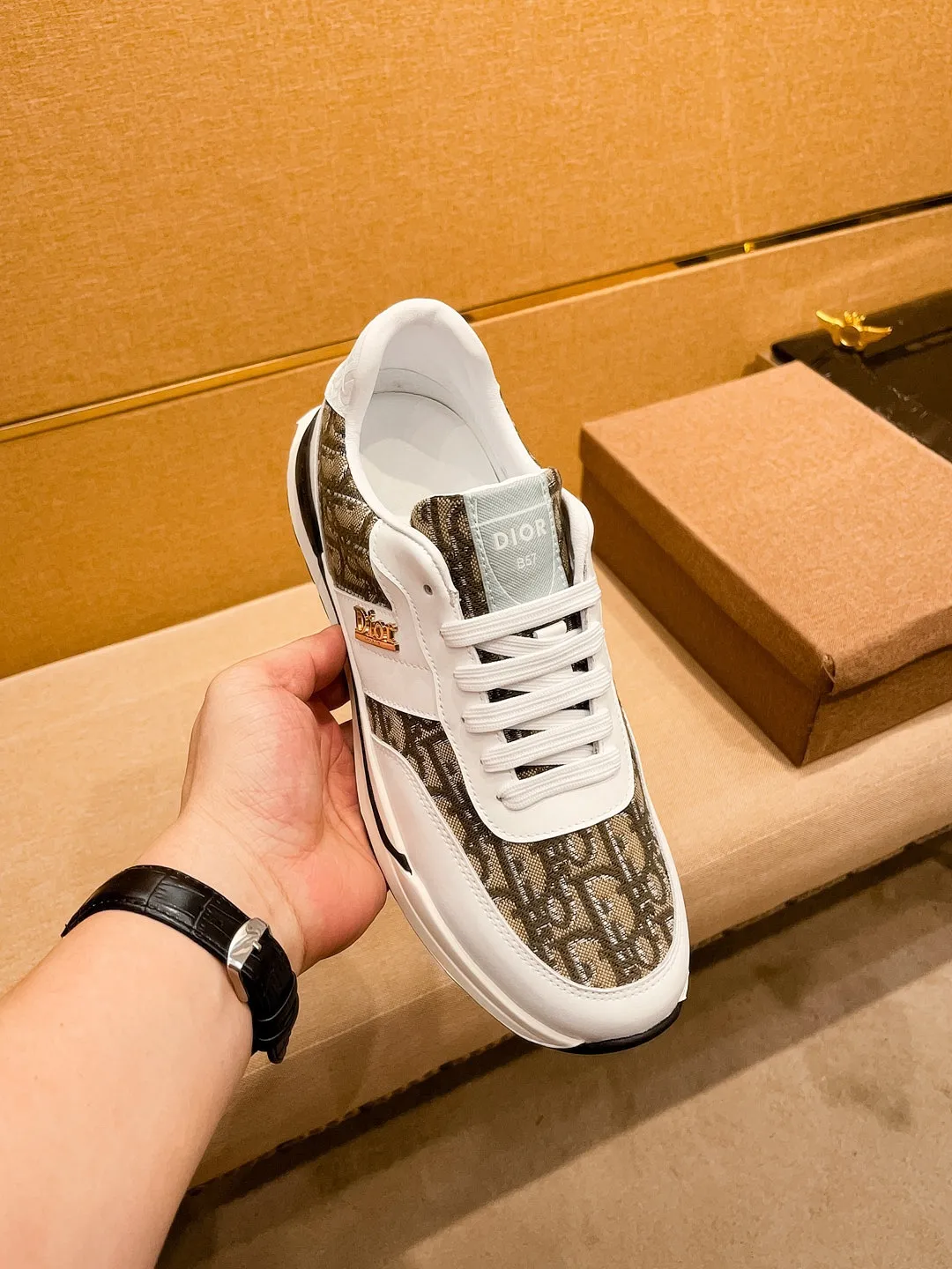Men's shoes💰 420💰🔥【Dior】High-end brand of men's shoes official website 1:1 latest masterpiece: the upper is made of Italian imported first-layer cowhide, comfortable and breathable lining➕original non-slip and wear-resistant outsole🔥, making walking more convenient and comfortable! An exclusive new model, a stunning work, a beautiful 1:1 replica [color] compared to the official quality! Create a fashionable personality to set off your uniqueness! A must-have for trendy men! Classic 🔥Size: 38-44 Color: 🔥Multiple colors available